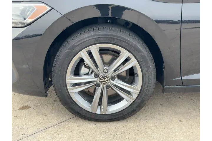 $17499 : Volkswagen Jetta 2024 SE 4dr image 10