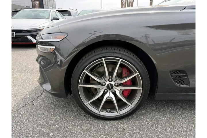 $30995 : Genesis G70 2025 2.5T Sport image 9