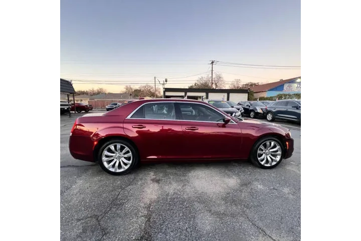 $14495 : 2019 300 Touring image 6