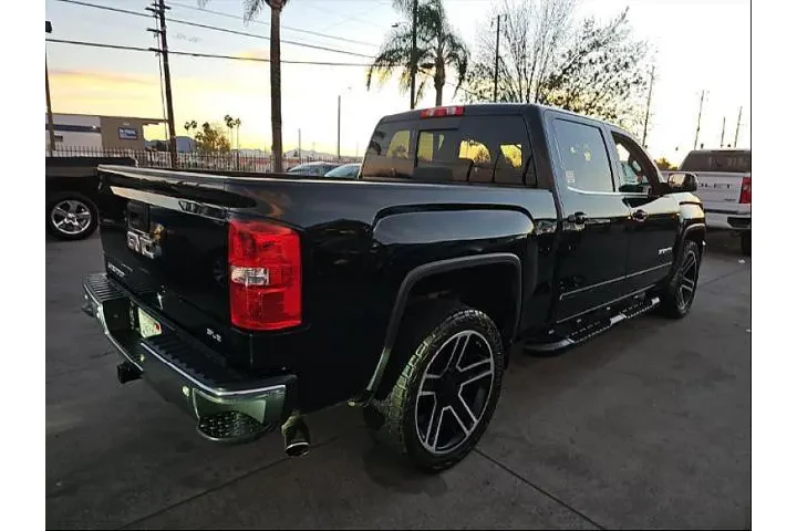$29995 : GMC Sierra 1500 2018 4x2 SLE image 2