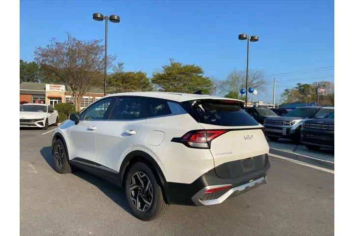 $18620 : Kia Sportage 2024 LX 4dr SUV image 4