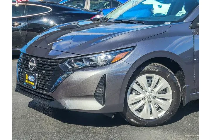 $24880 : Nissan Sentra 2025 S 4dr Sed image 2