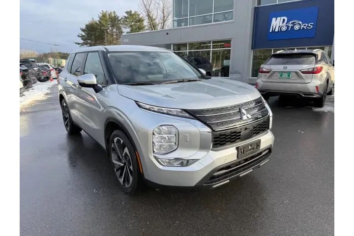 $27999 : 2024 Outlander image 4