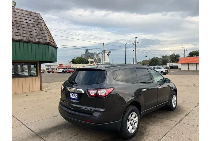 $10995 : 2014 Traverse LS | Dickinson image 7