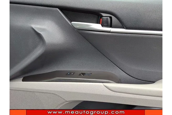 $26226 : Toyota Camry 2023 AWD SE 4dr image 7