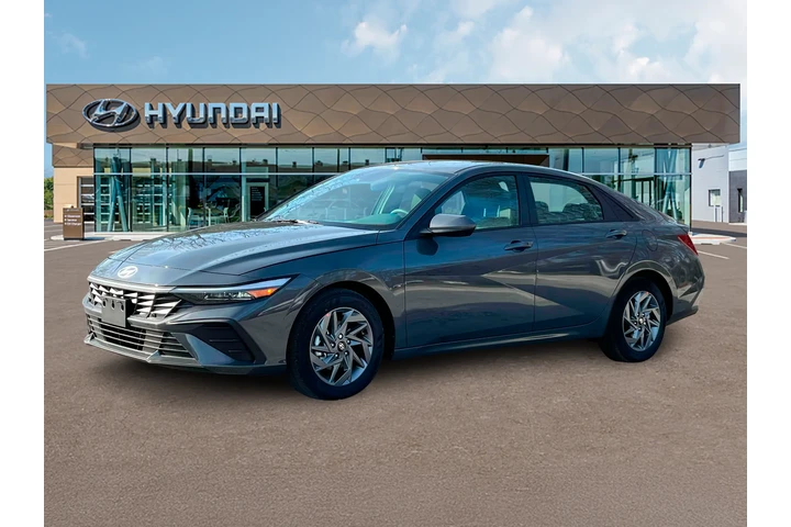 $19987 : Hyundai ELANTRA 2024 SEL 4dr image 2
