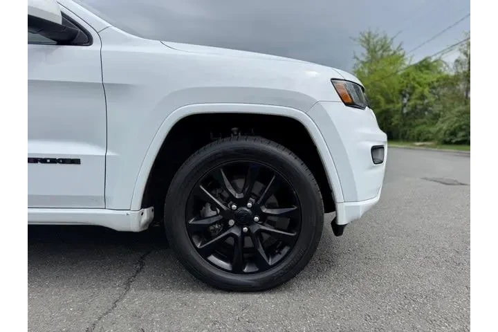 $28966 : Jeep Grand Cherokee 2021 4x4 image 9