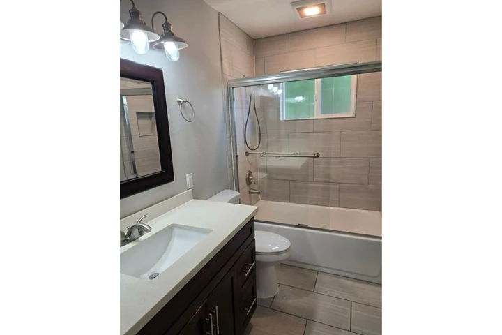$2535 : 3Bed Home in W Pico Boulevard image 9