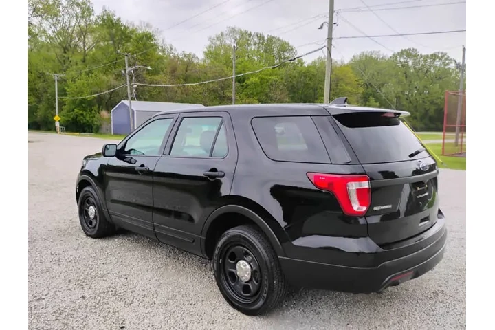 $1 : 2017 Explorer Police Intercep image 5