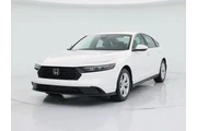 $26998 : Honda Accord 2024 LX 4dr Sed thumbnail