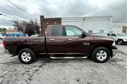 $12900 : 2015 RAM 1500 4WD Crew Cab 14 thumbnail