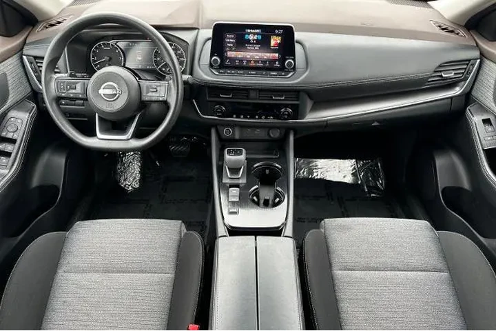 $21893 : Nissan Rogue 2023 SV 4dr Cro image 5