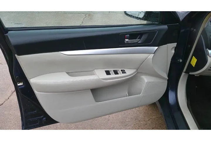 $5999 : 2012 Outback 2.5i Premium image 7