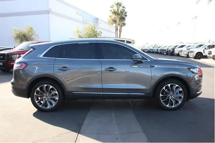 $39854 : Lincoln Nautilus 2023 AWD Re image 7