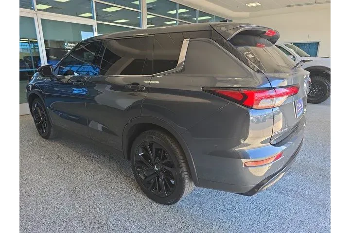 $26500 : Mitsubishi Outlander 2024 SE image 4