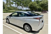 $7900 : 2017 Toyota Prius III Touring thumbnail