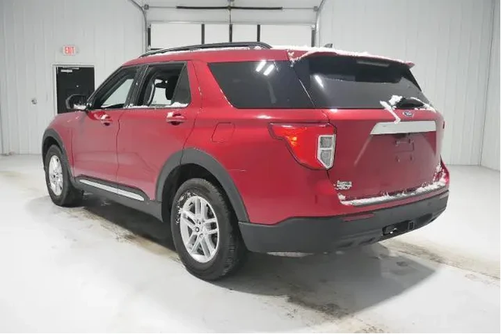 $32500 : Ford Explorer 2023 AWD XLT 4 image 7