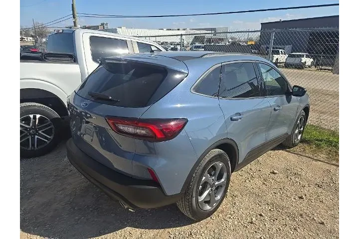 $24682 : Ford Escape 2025 ST-Line 4dr image 3