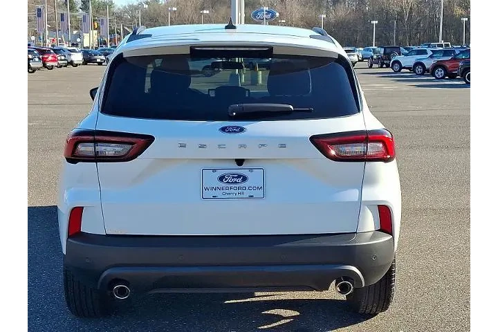 $32749 : Ford Escape 2025 ST-Line 4dr image 5