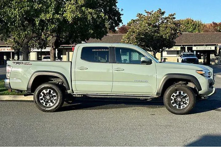 $32350 : Toyota Tacoma 2023 4x2 TRD O image 7
