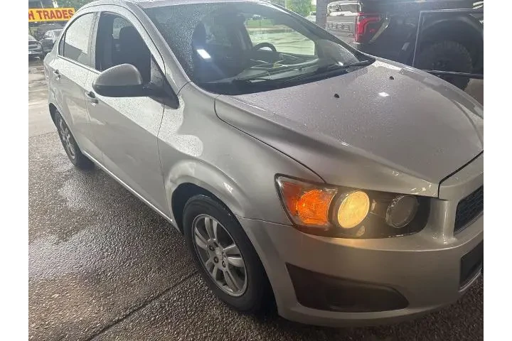 $8423 : Chevrolet Sonic 2016 LT Auto image 5