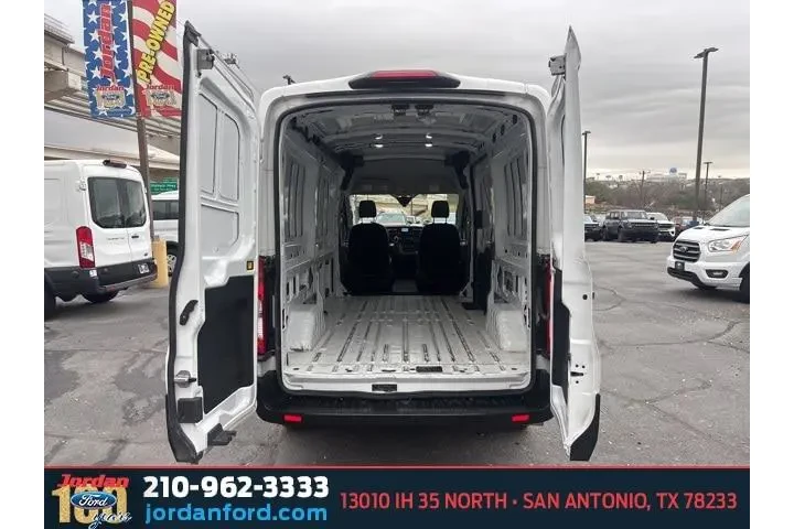 $33038 : Ford Transit 2023 250 3dr SW image 8