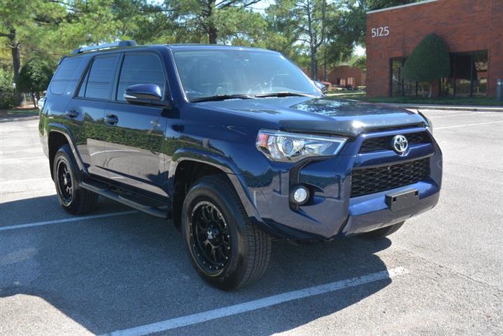 2019 4Runner SR5 Premium image 5