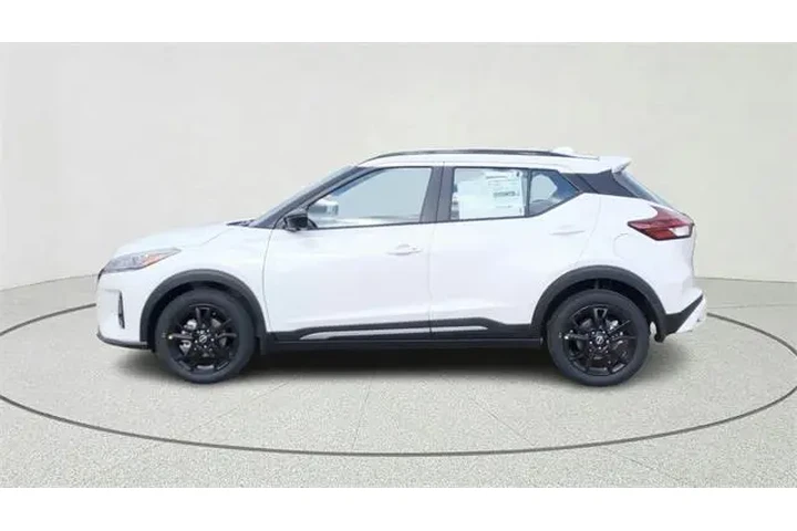 $20950 : Nissan Kicks 2024 SR 4dr Cro image 4