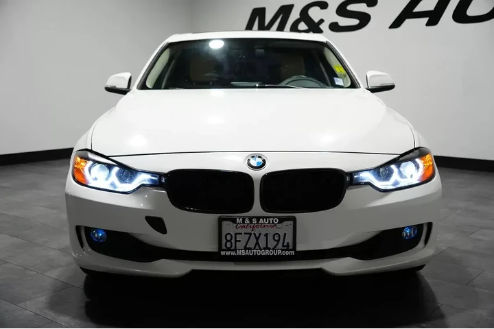 $9927 : 2015 3 Series 328i image 9