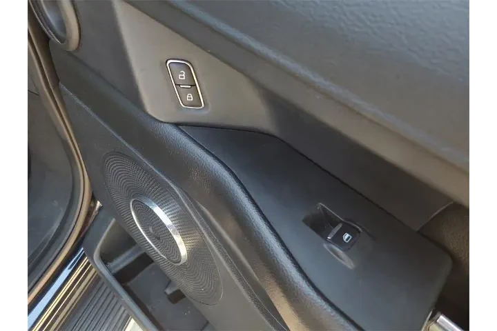 $26482 : Ford Expedition 2021 4x2 XLT image 9