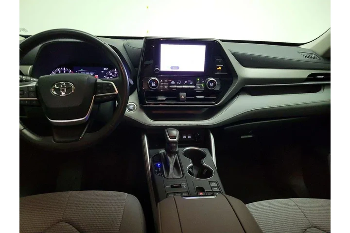 $30998 : Toyota Highlander 2023 AWD L image 9