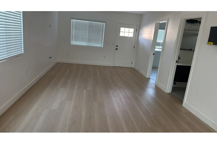 $1500 : Tengo cuarto de renta image 1