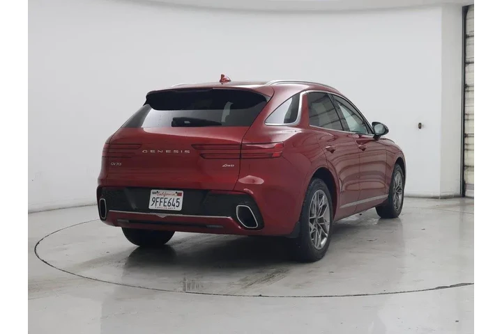 $35998 : Genesis GV70 2023 AWD 2.5T S image 8