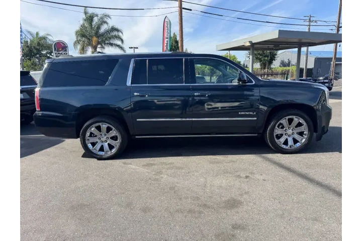 $24998 : 2017 GMC Yukon XL Denali image 9