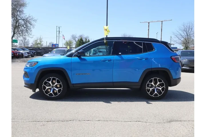 $22977 : Jeep Compass 2025 4x4 Limite image 6
