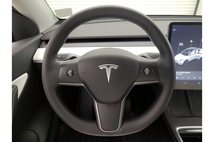 $28998 : Tesla Model Y 2022 AWD Long image 10