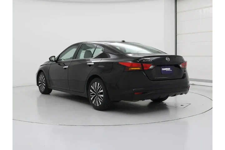 $19998 : Nissan Altima 2023 2.5 SV 4d image 2