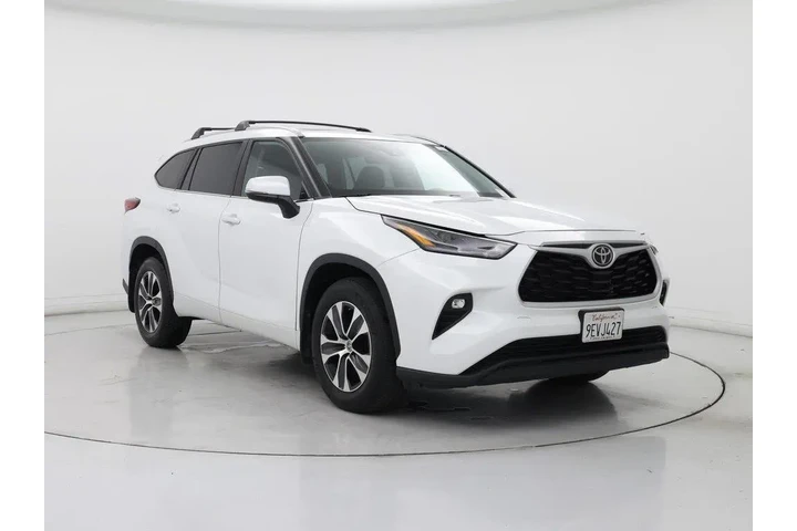 $37998 : Toyota Highlander 2023 XLE 4 image 1