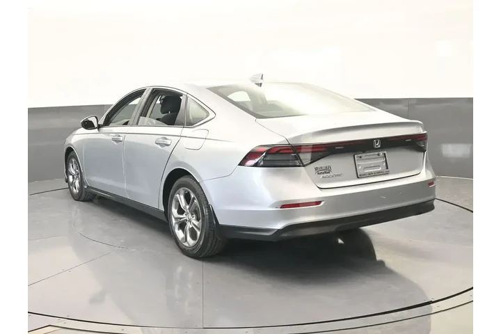 $23991 : Honda Accord 2024 EX 4dr Sed image 4