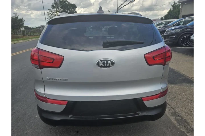 $499 : 2015 Sportage image 4