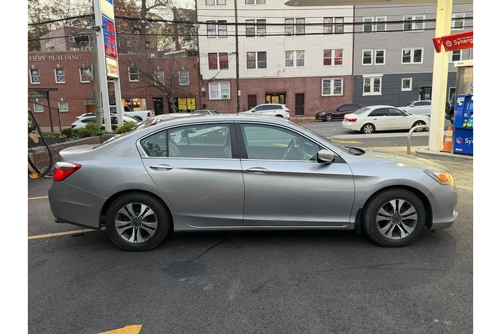 $10995 : 2013 Accord Sedan LX image 1