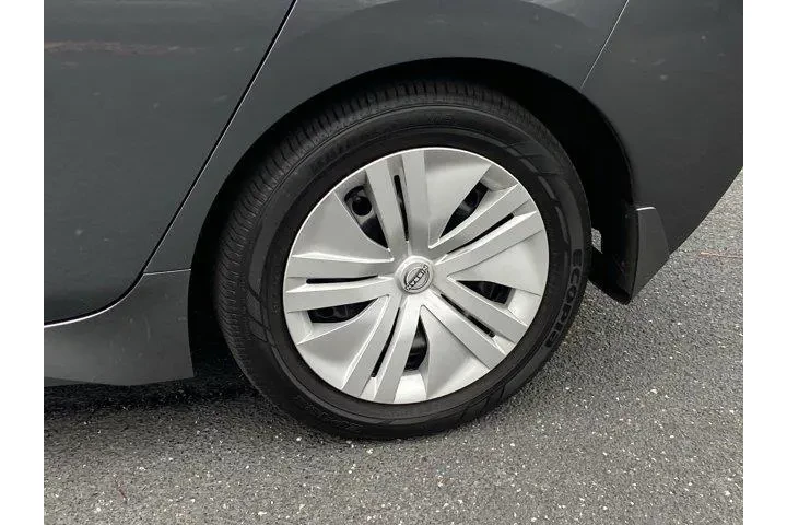 $13750 : Nissan LEAF 2024 S 4dr Hatch image 9