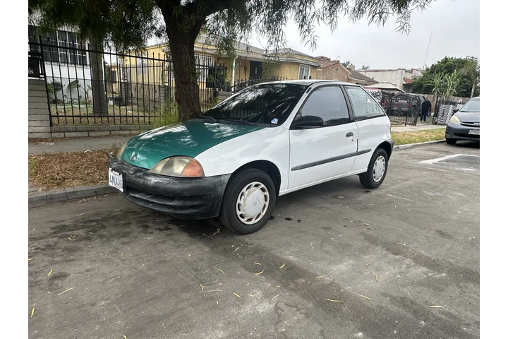 $1000 : SE VENDE SUZUKI SWIFT 2001 image 1