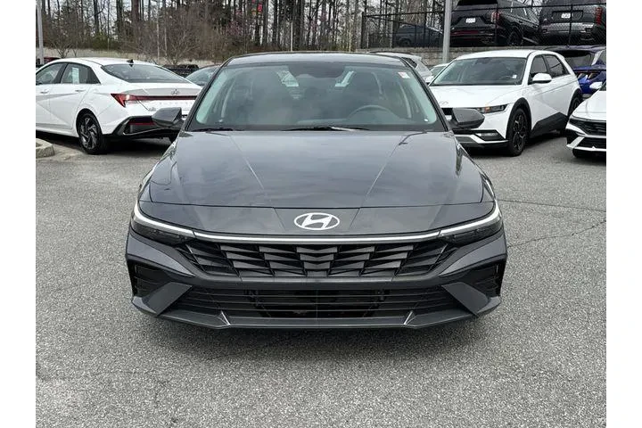$24687 : Hyundai ELANTRA Hybrid 2025 image 2