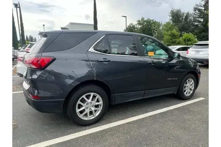 $24988 : Chevrolet Equinox 2023 4x4 L image 6