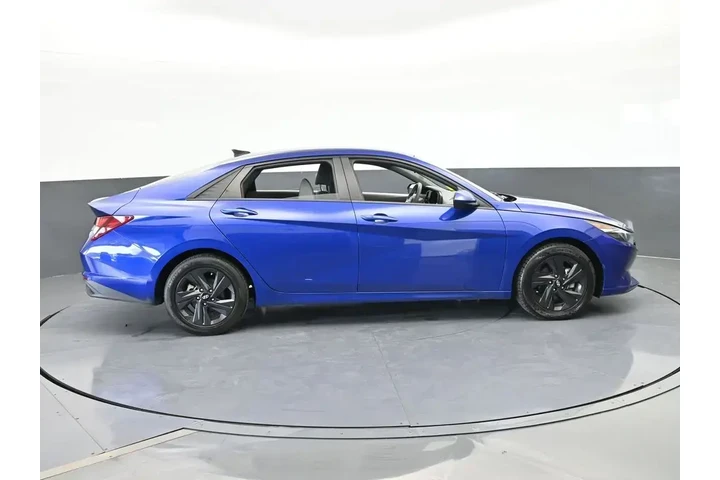 $16995 : Hyundai ELANTRA 2023 SEL 4dr image 7