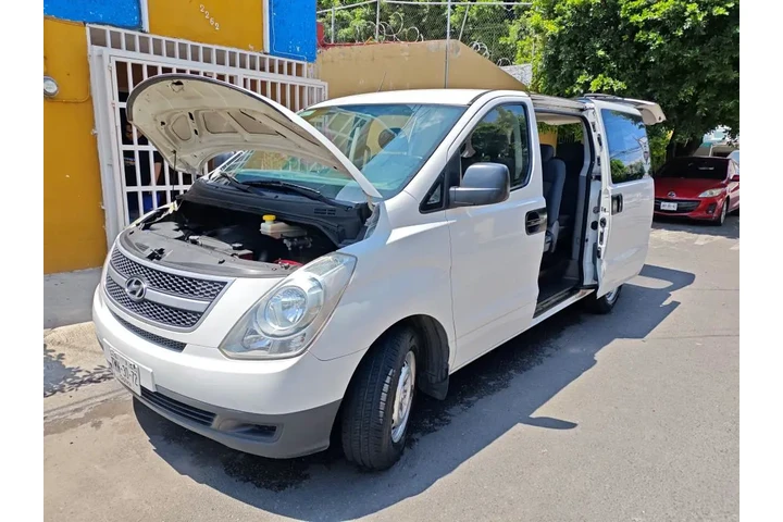 $115000 : H100 2013 12 PASAJEROS DIESEL image 5