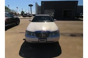 $12911 : Lincoln Town Car 2000 Signat thumbnail