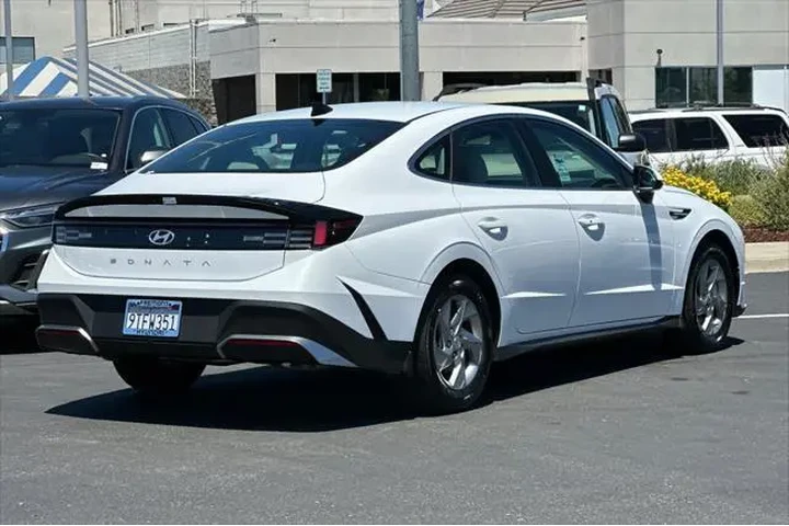 $23507 : Hyundai SONATA 2025 SE 4dr S image 3