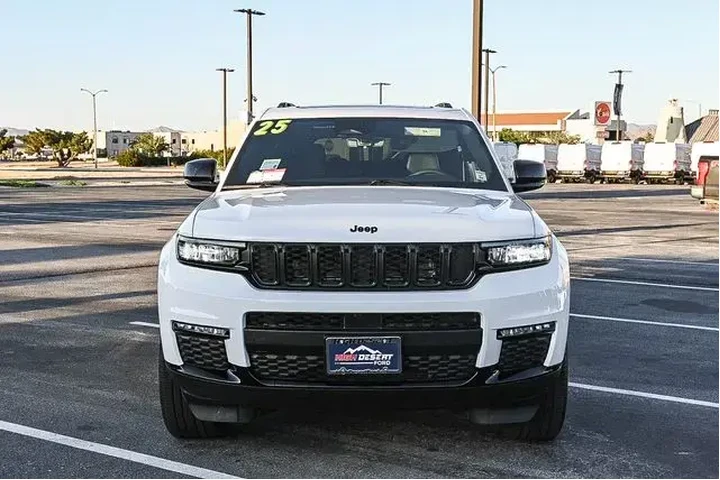 $39788 : Jeep Grand Cherokee L 2025 4 image 2